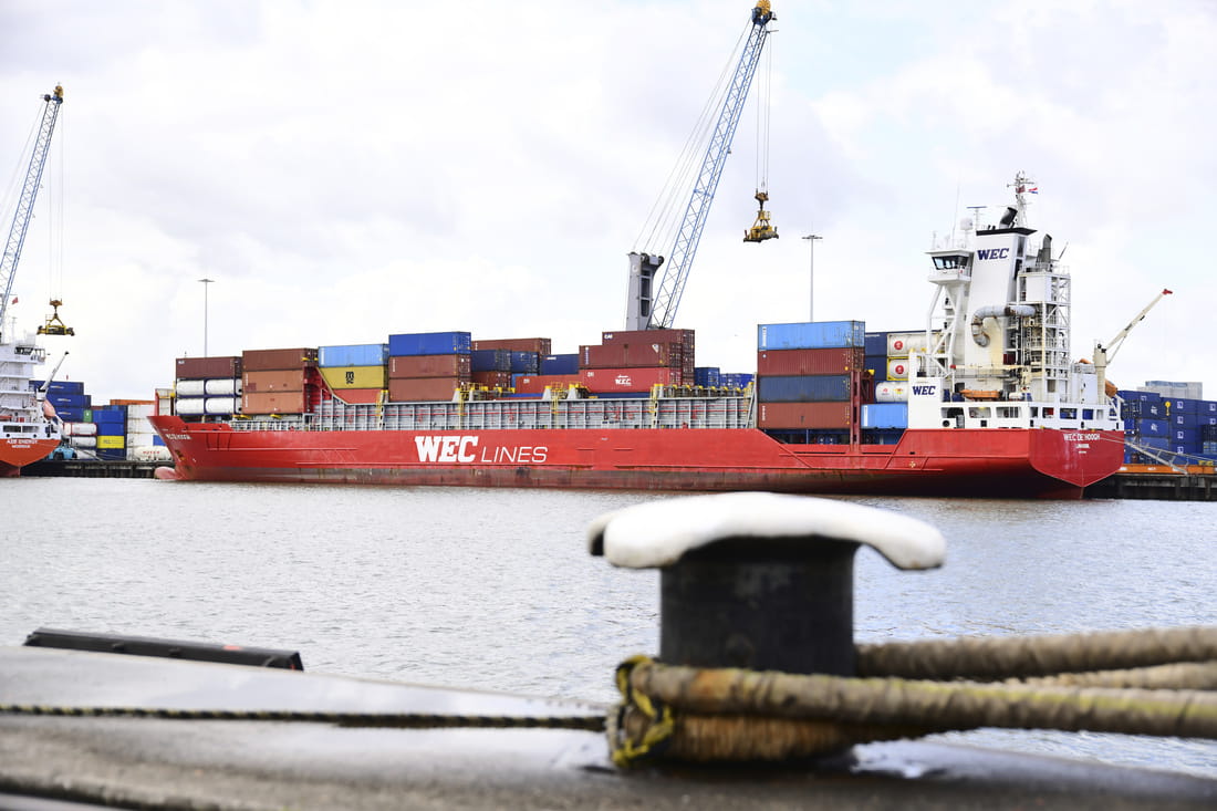 WEC Lines Vessel